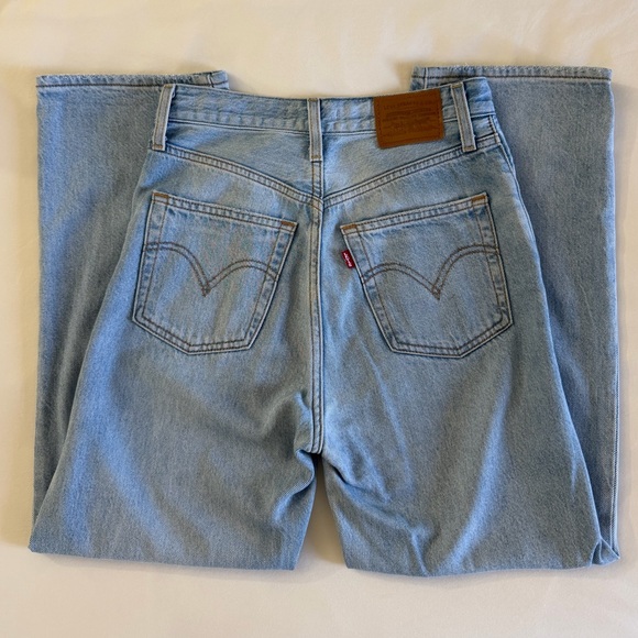 Levi’s Ribcage Straight Ankle Jeans Size 25 - Picture 2 of 2